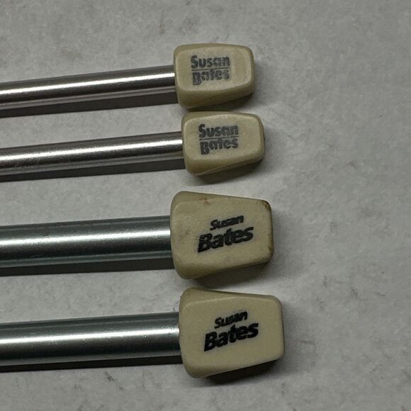 Lot of 4 SusanBates Silvalume SingleKnitting Needles 13 and 10 and a 9.0/6.0mm - Picture 2 of 11